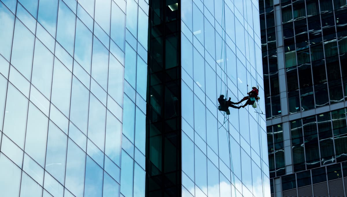 Kaca Pintar dari China Bisa Membersihkan Debu Sendiri dengan Medan Listrik