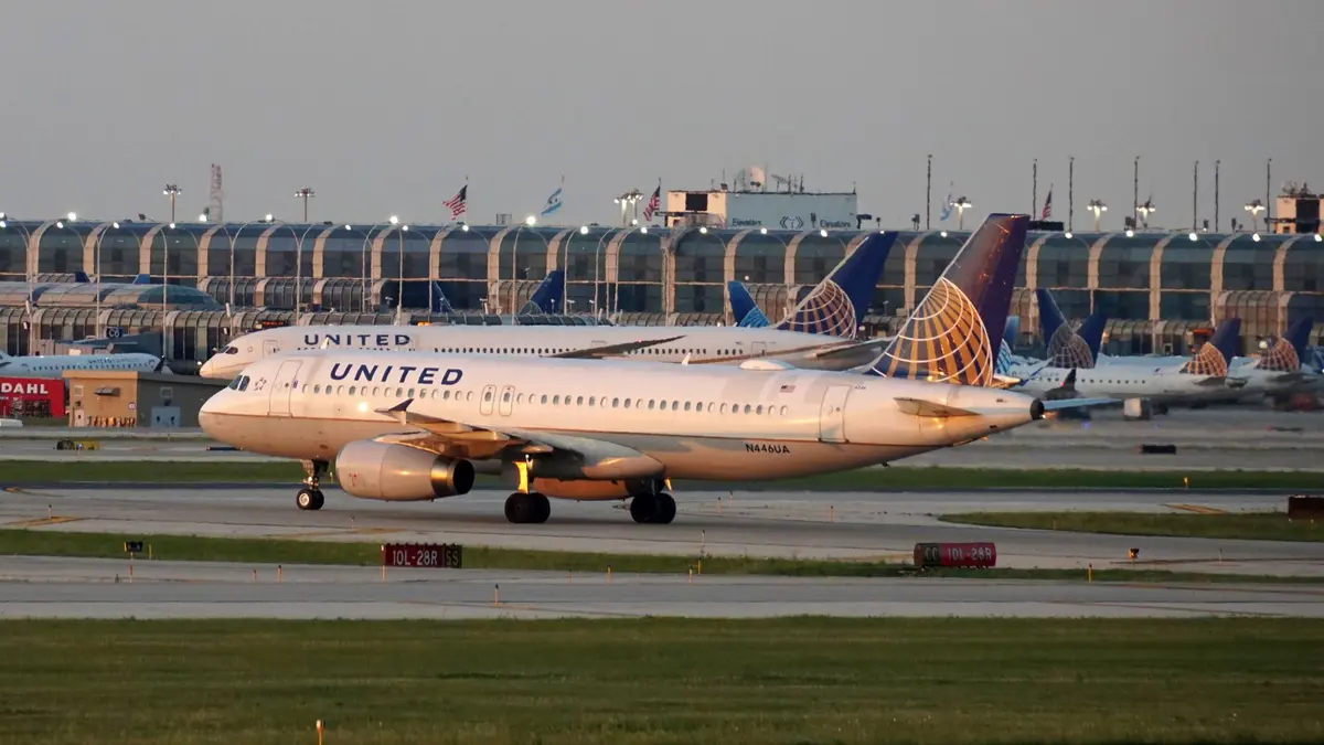 United Airlines Mengalami Gangguan Sistem Berat, Penerbangan Utama Terhenti Sementara