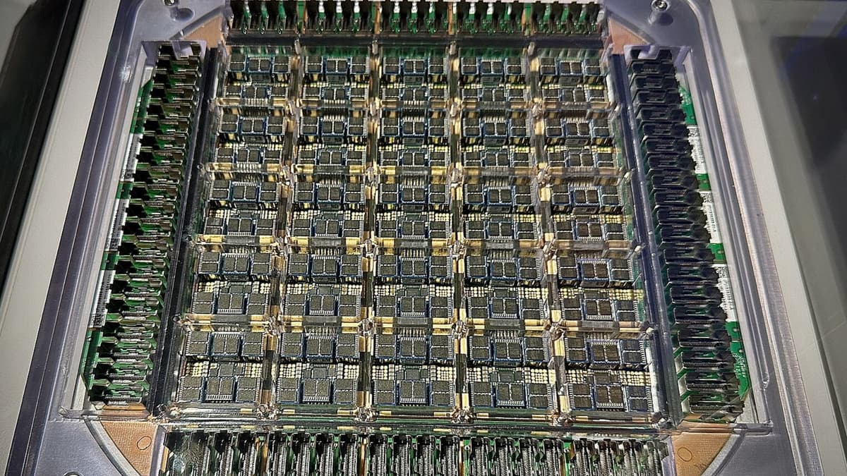 Tesla Hentikan Proyek Dojo, Fokus Kembangkan Chip AI dengan Samsung dan Nvidia