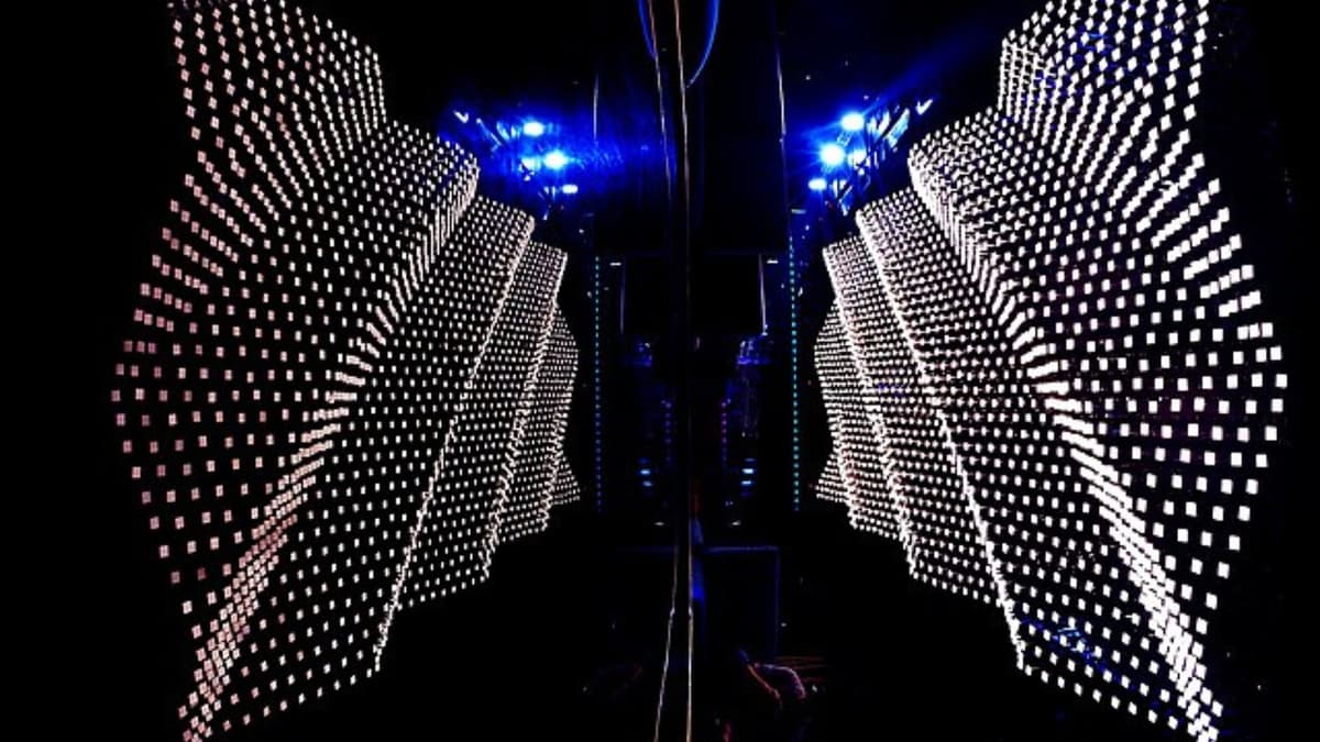 Molekul Tunggal Inovatif untuk Layar OLED Cerah dan Diagnostik Medis Aman