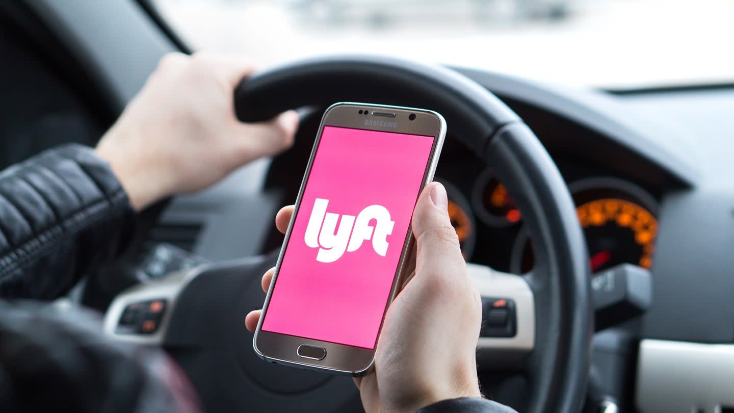 Lyft Raih Rekor Pendapatan dan Perjalanan dengan Ekspansi Strategis di 2025
