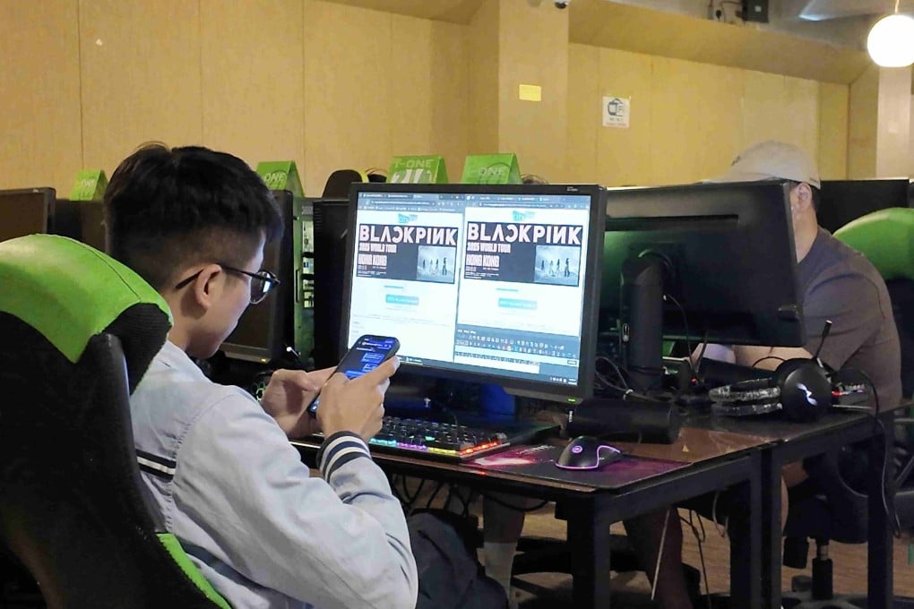 Internet Cafe Jadi Strategi Baru Fans Demi Beli Tiket Konser Blackpink