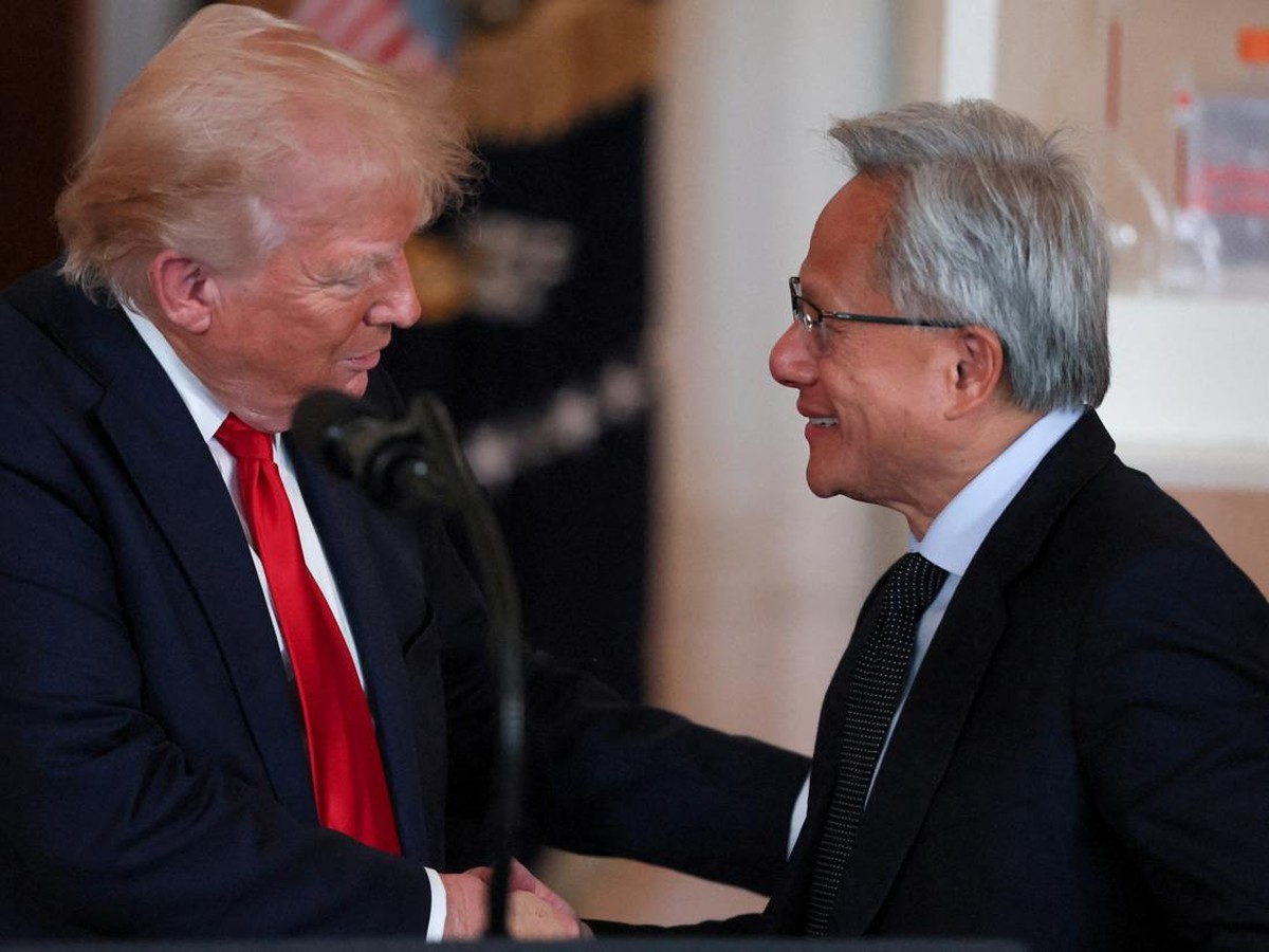 Trump Izinkan Penjualan Chip AI ke China dengan Syarat Komisi 15%