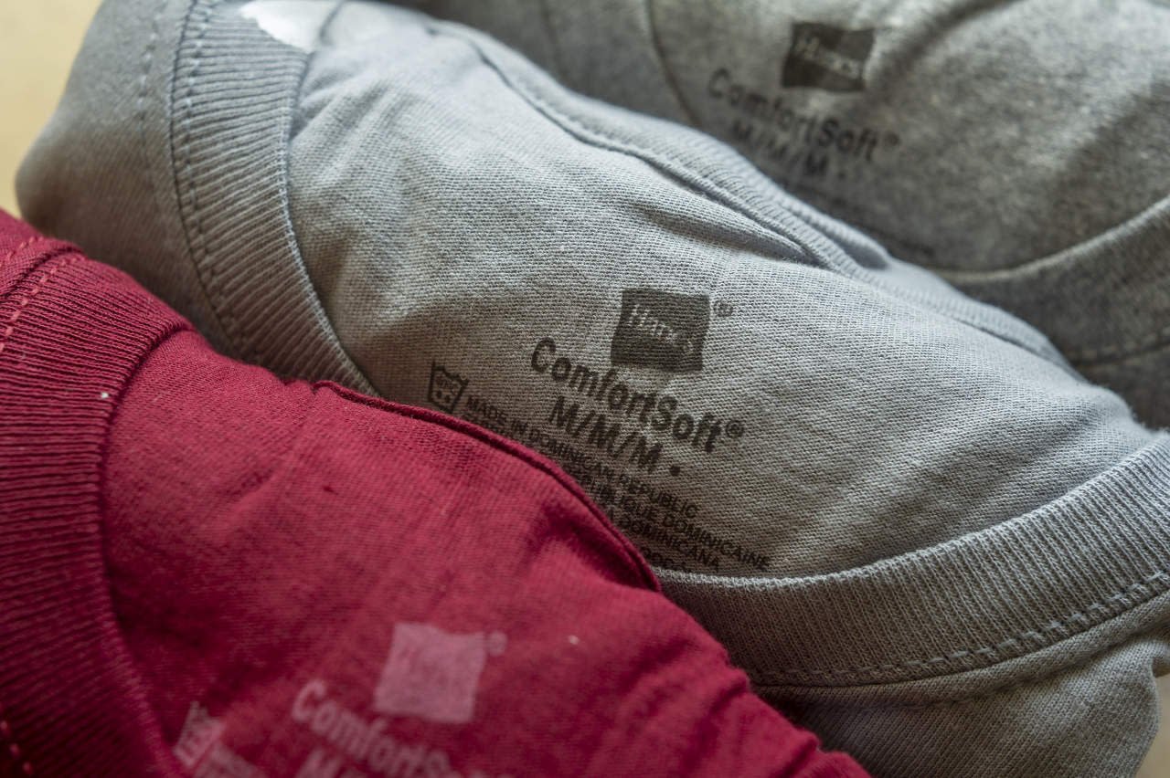 Gildan Akuisisi Hanesbrands Senilai 2,2 Miliar untuk Perkuat Pasar Pakaian Dasar