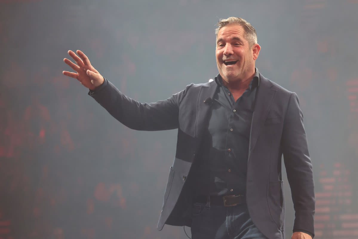 Nasihat Tegas Grant Cardone: Prioritaskan Bisnis dan Arus Kas Sebelum Investasi Bitcoin