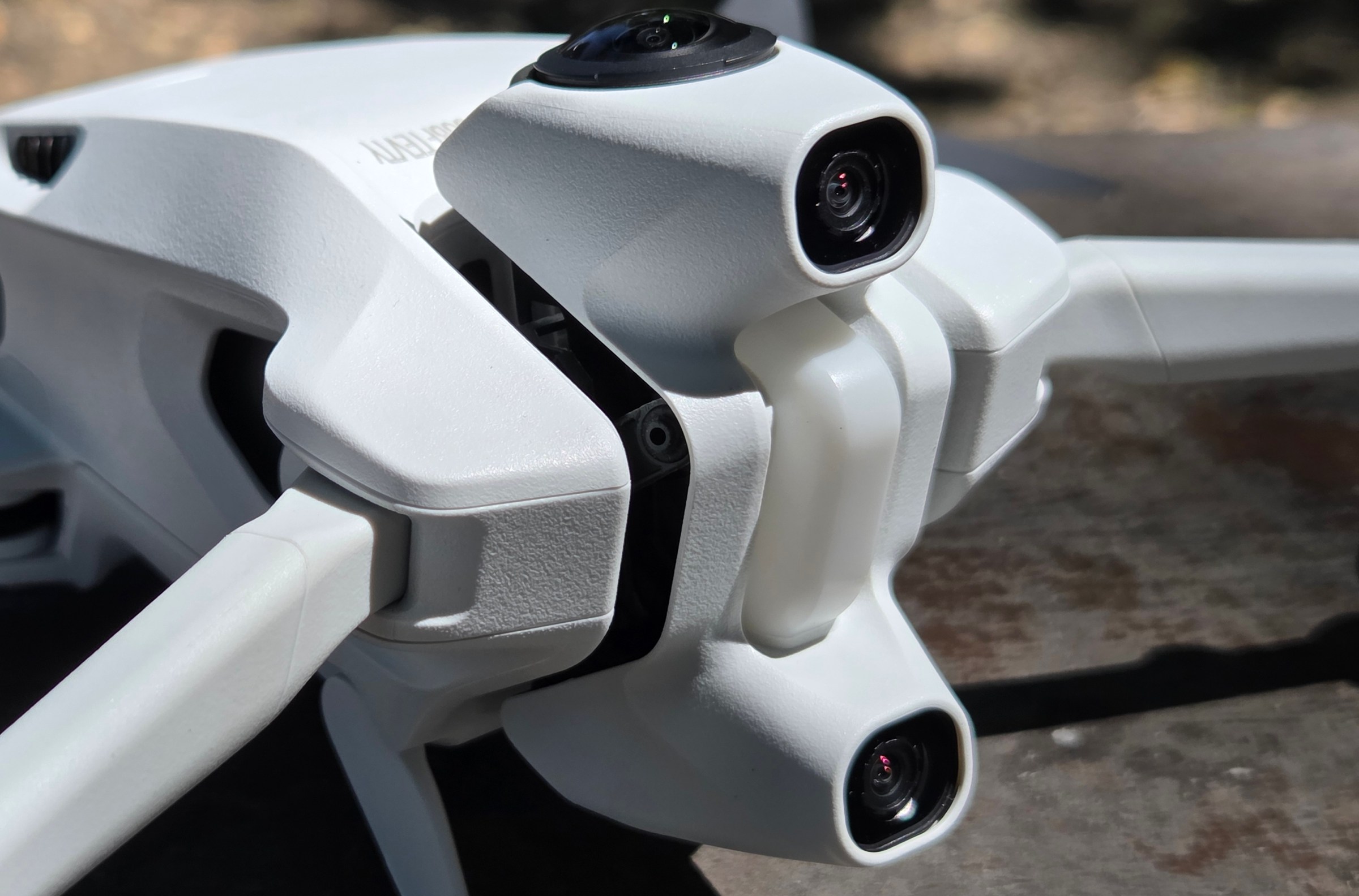 Antigravity A1: Drone 360 Derajat dengan Kokpit Virtual untuk Pengalaman Terbang Seru