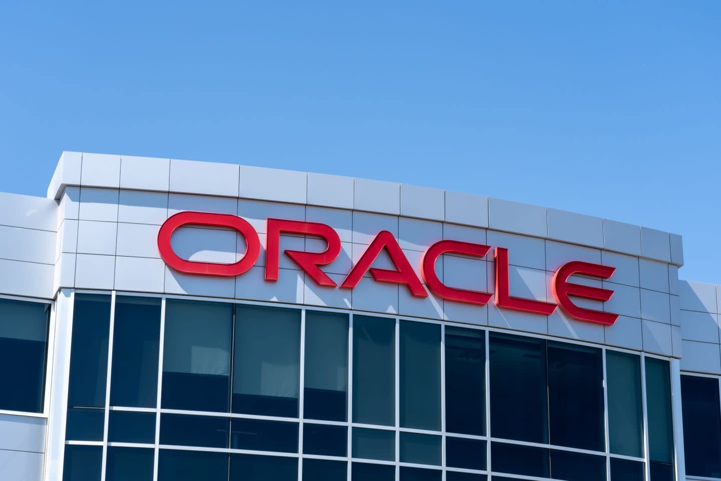 Oracle Luncurkan Sistem EHR Berbasis AI dan Cloud dengan Perintah Suara