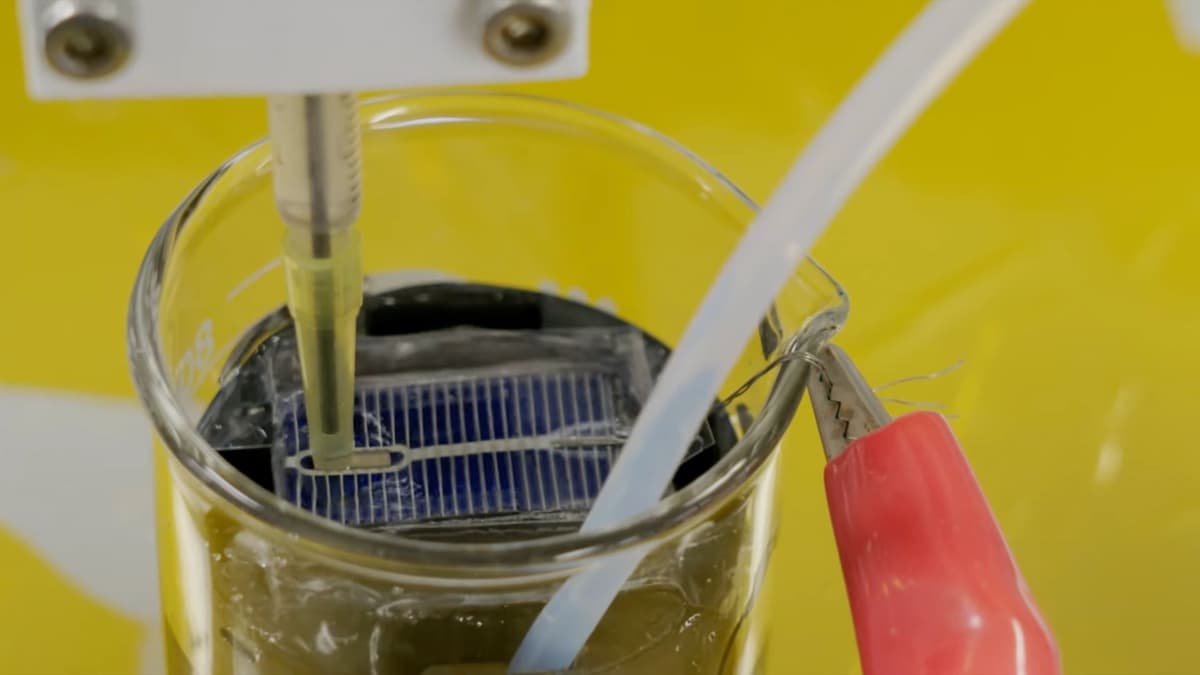 Inovasi Daur Ulang Panel Surya di Australia: Ekstraksi Perak Presisi Tanpa Merusak