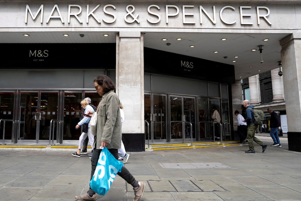M&S Pulihkan Layanan Click and Collect Setelah Serangan Siber Mahal