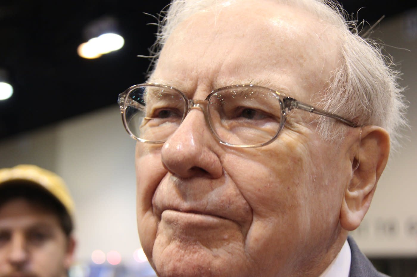 Warren Buffett Jual Saham Bank of America Tapi Beli Domino’s Pizza Lagi