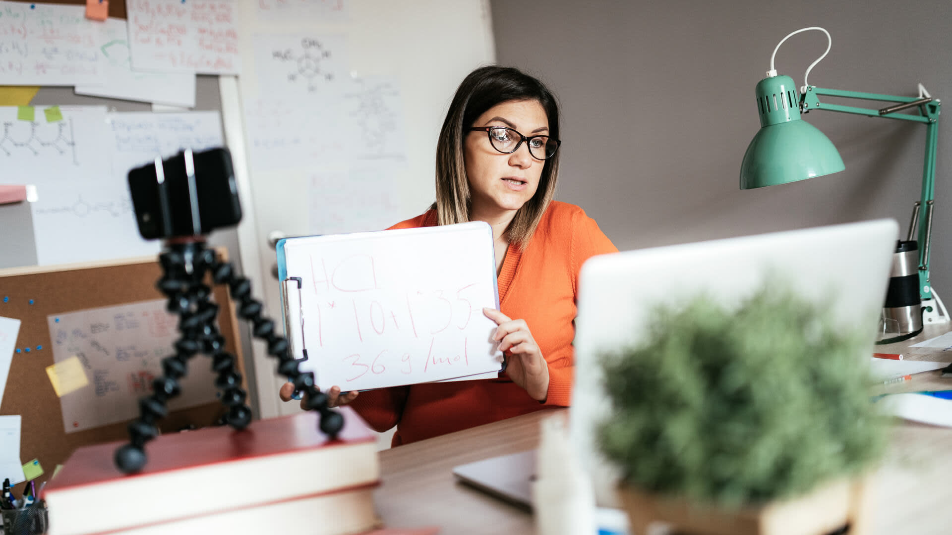 4 Side Hustle Mudah untuk Tambah Tabungan Pensiun Sebelum 2025