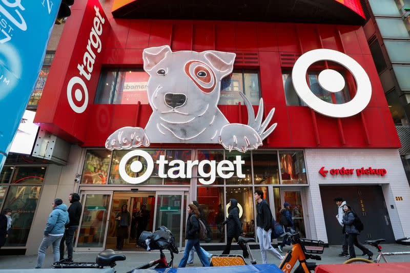 Penunjukan CEO Baru Target Gagal Bangkitkan Semangat Investor