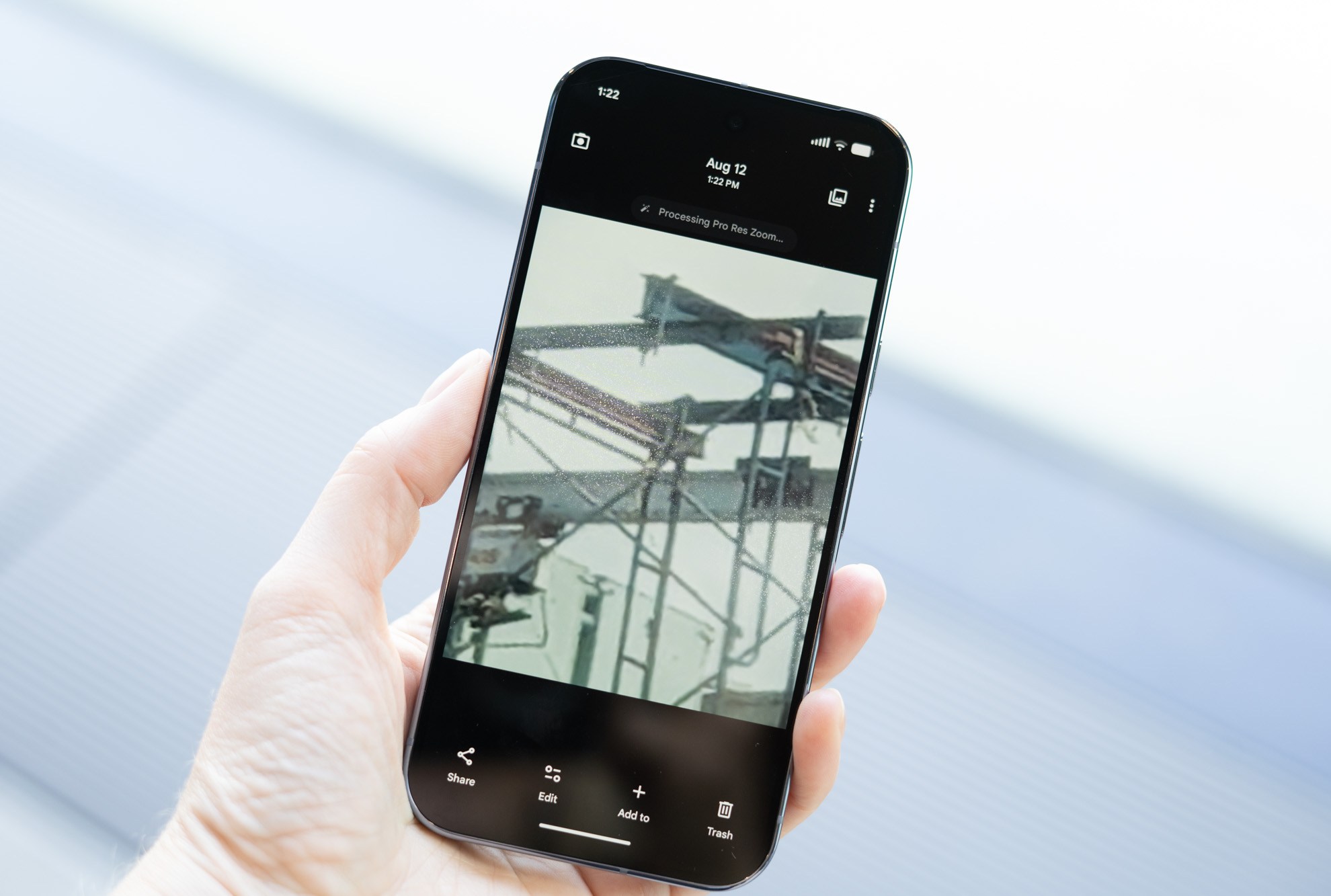 Teknologi AI Baru Google Pixel Ubah Cara Kita Melihat Foto dan Kamera