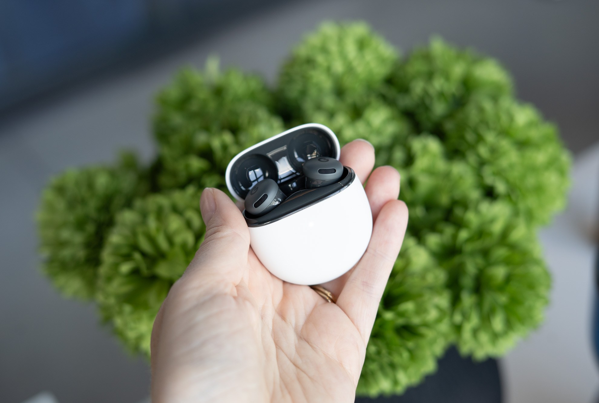 Google Pixel Buds 2A Tawarkan AI Canggih dan Noise Cancellation Baru