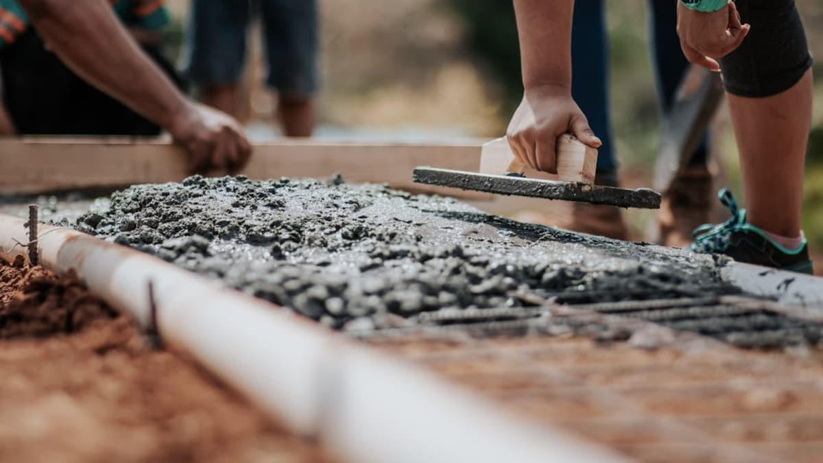 Semen Inovatif dari China Tahan Panas dengan Teknologi Pemantul Cahaya