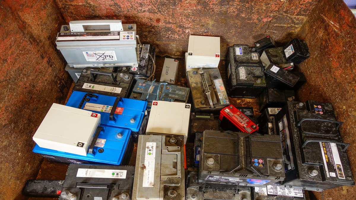 Toyota dan Mazda Uji Sistem Penyimpanan Energi Boyong Baterai Bekas Mobil