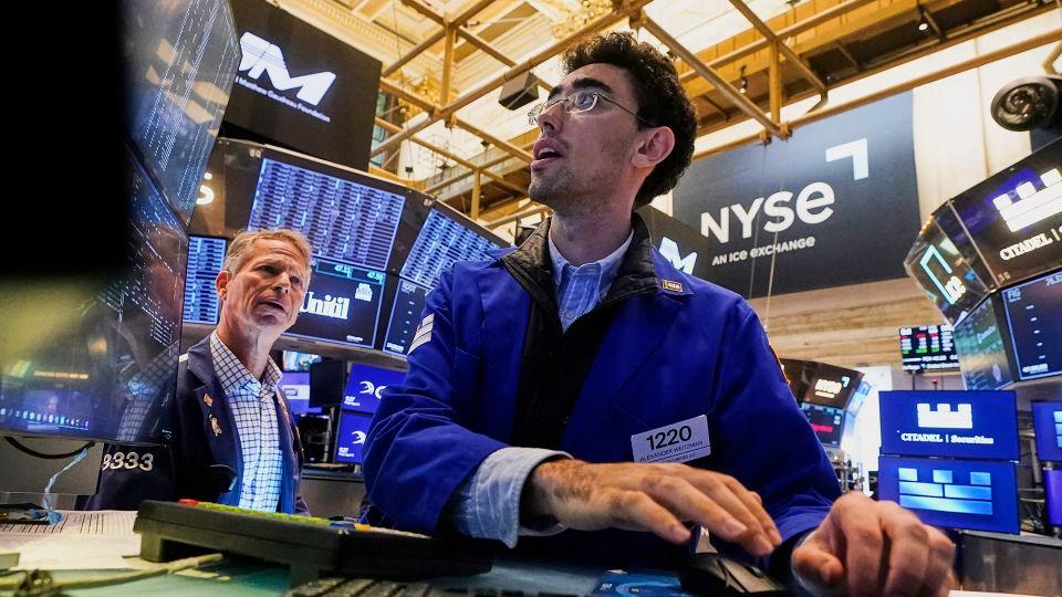 Pasar Saham Melonjak Usai Jerome Powell Sinyal Potensi Pemotongan Suku Bunga
