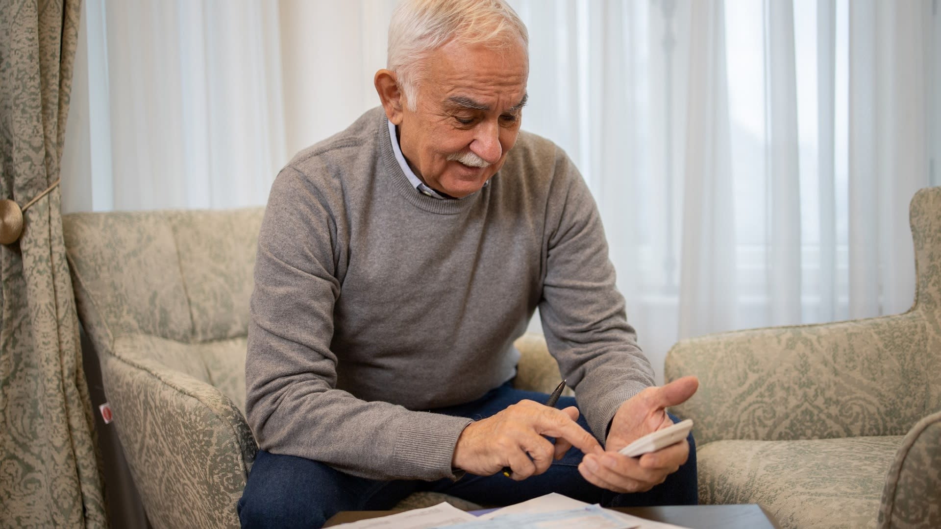 Berapa Pengeluaran Bulanan Rata-Rata Pensiunan Kelas Menengah Usia 80 Tahun?