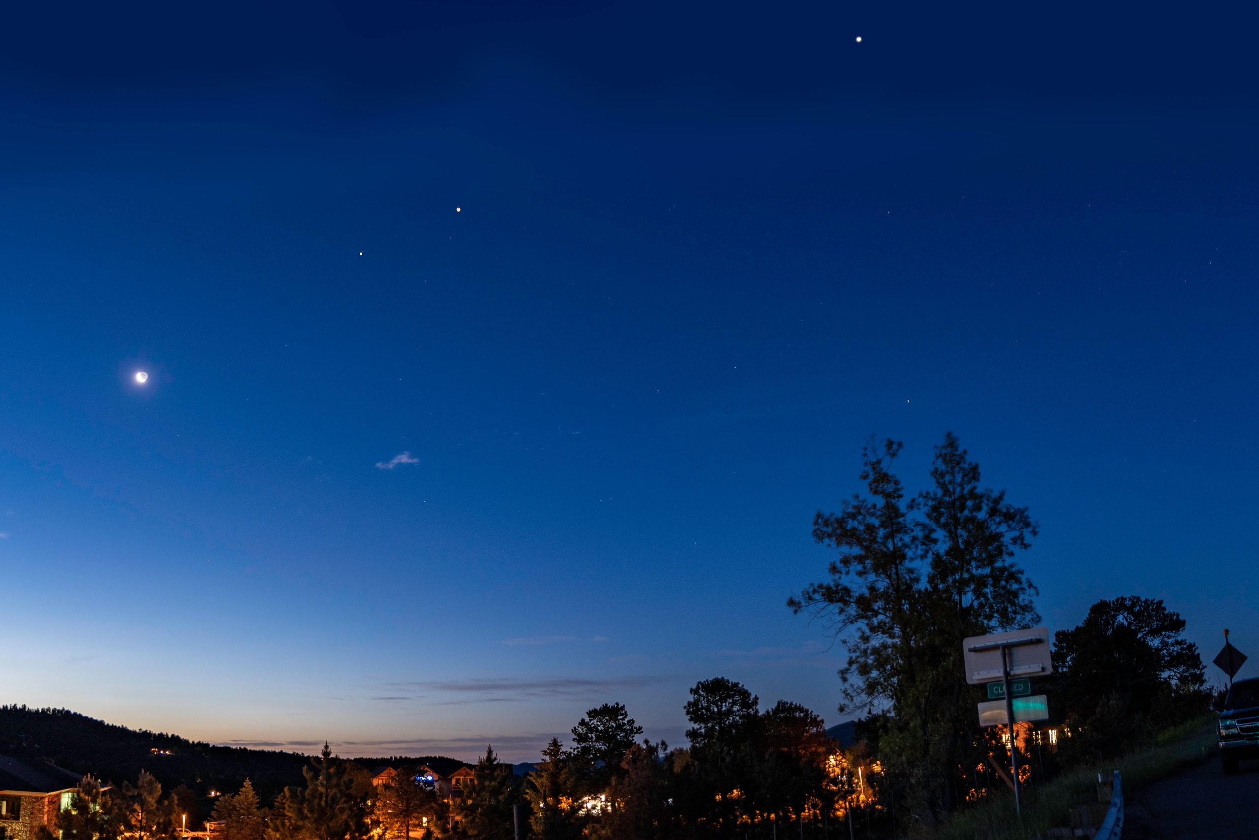 Enam Planet Berbaris di Langit Malam Agustus, Jangan Lewatkan!