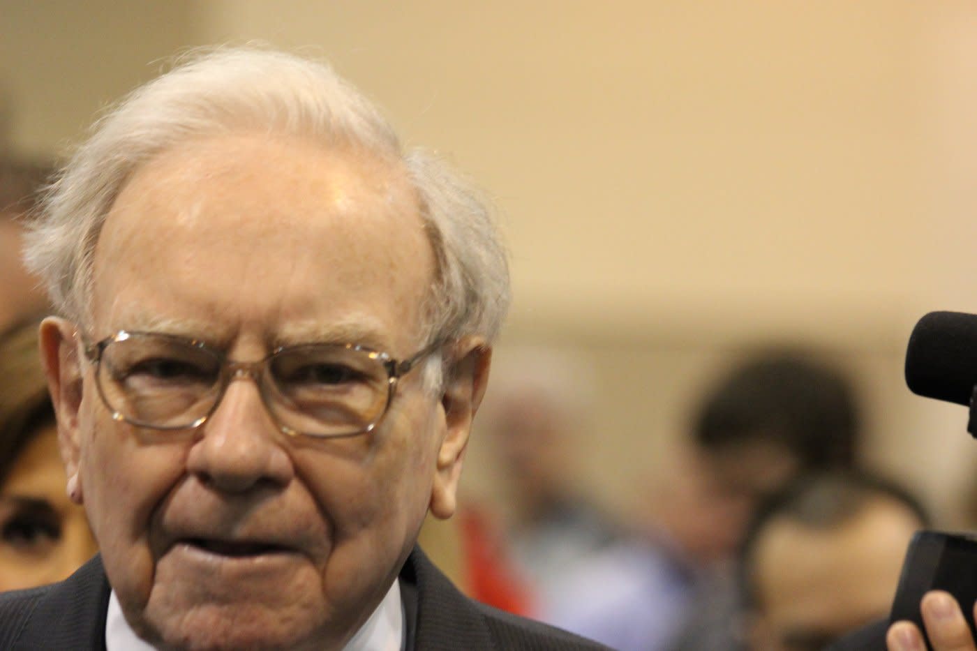 Warren Buffett Fokus Investasi di Perusahaan Jepang, Hindari Charter Saat Ini