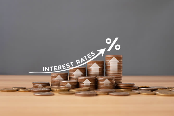 Cara Aman Investasi di Masa Suku Bunga Turun untuk Usia Lanjut