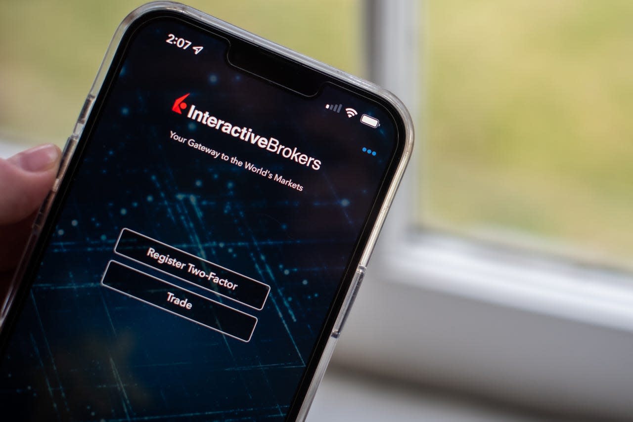 Interactive Brokers Masuk Indeks S&P 500, Gantikan Walgreens
