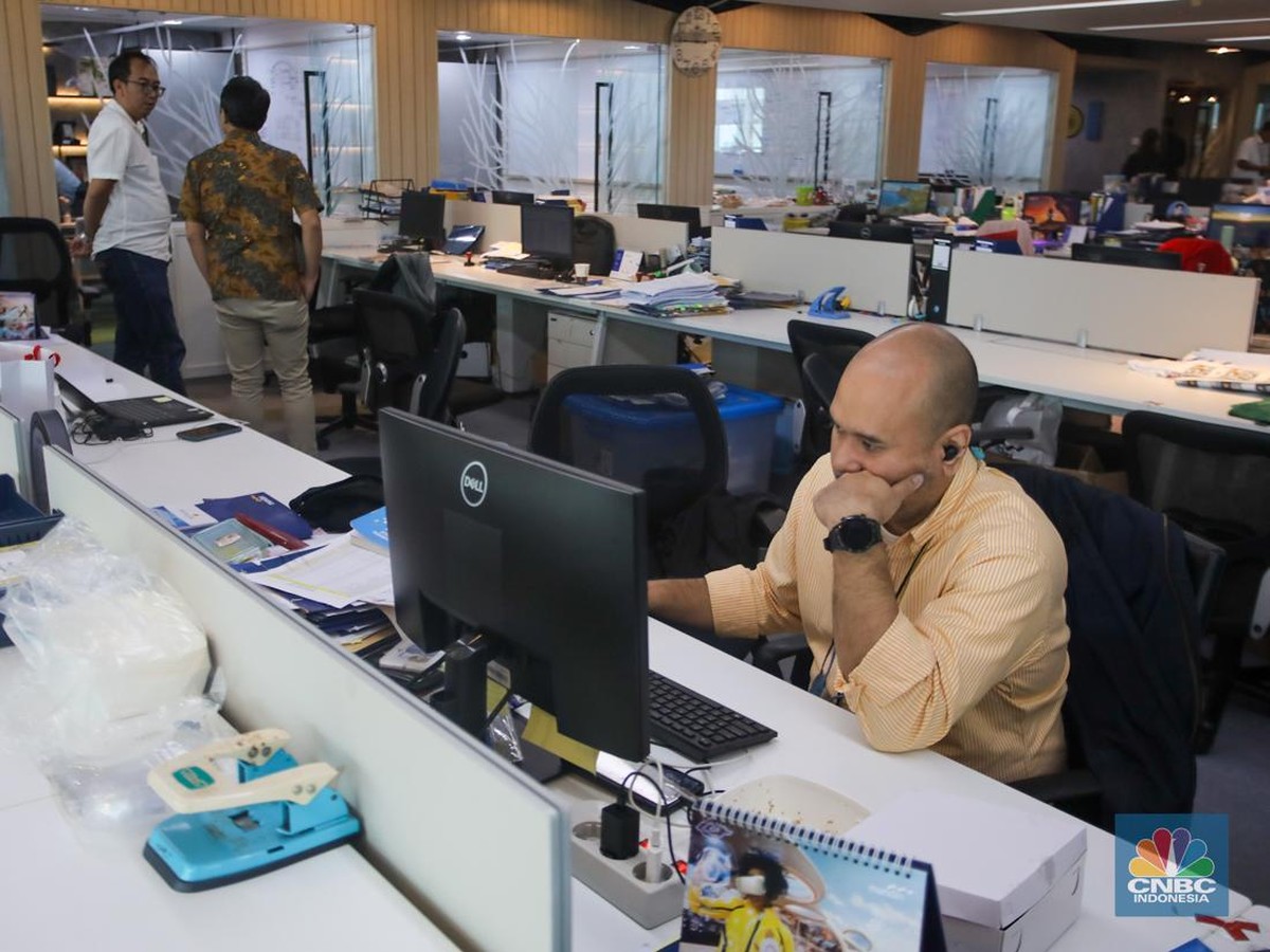 Quiet Cracking: Tekanan Kerja Tak Terlihat yang Mengancam Produktivitas Karyawan