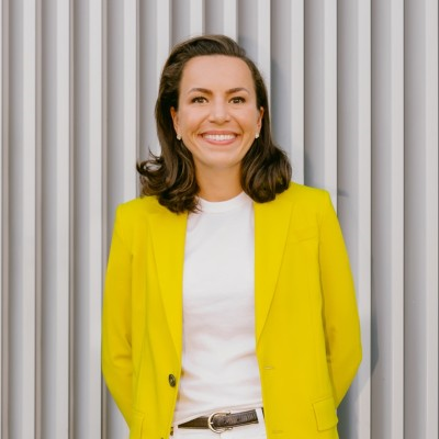 PEAC Solutions Akuisisi topi Perkuat Layanan Berlangganan Perangkat IT