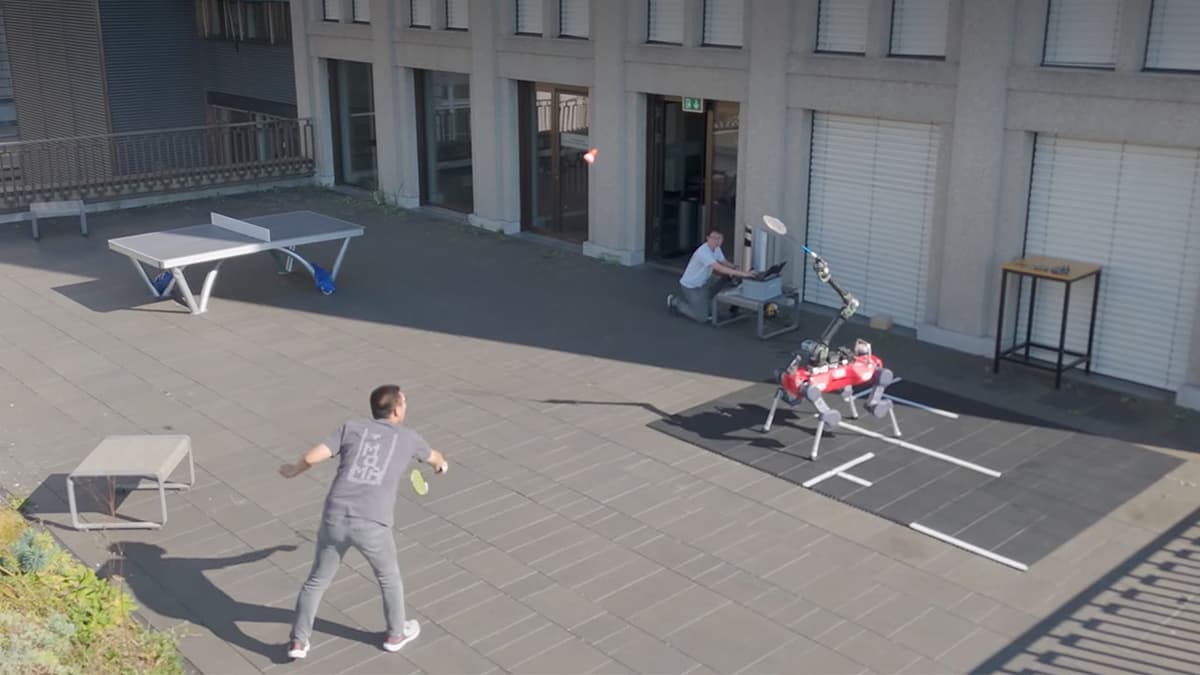 Robot Anjing ANYmal dari Swiss Bisa Bermain Badminton Seperti Anak 7 Tahun