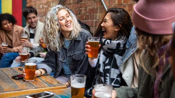 Penggemar Bir Terbagi dalam Dua Kelas Rasa Lager yang Berbeda