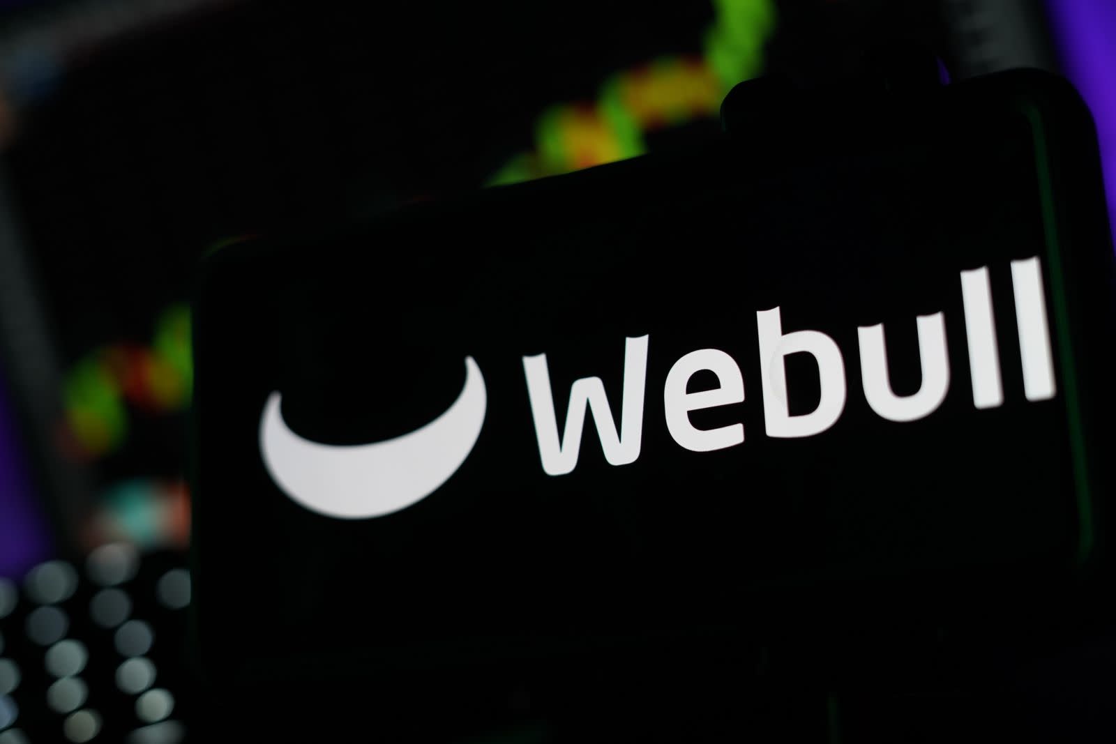 Webull Kembali Hadirkan Perdagangan Kripto: Apakah Saham BULL Layak Dibeli?