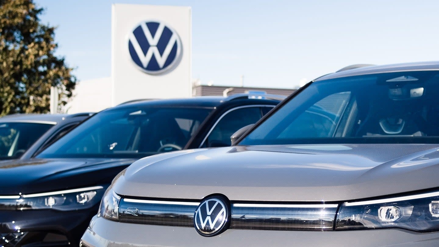 Volkswagen Perpanjang Kerja Sama dengan AWS untuk Tingkatkan Produksi Pintar