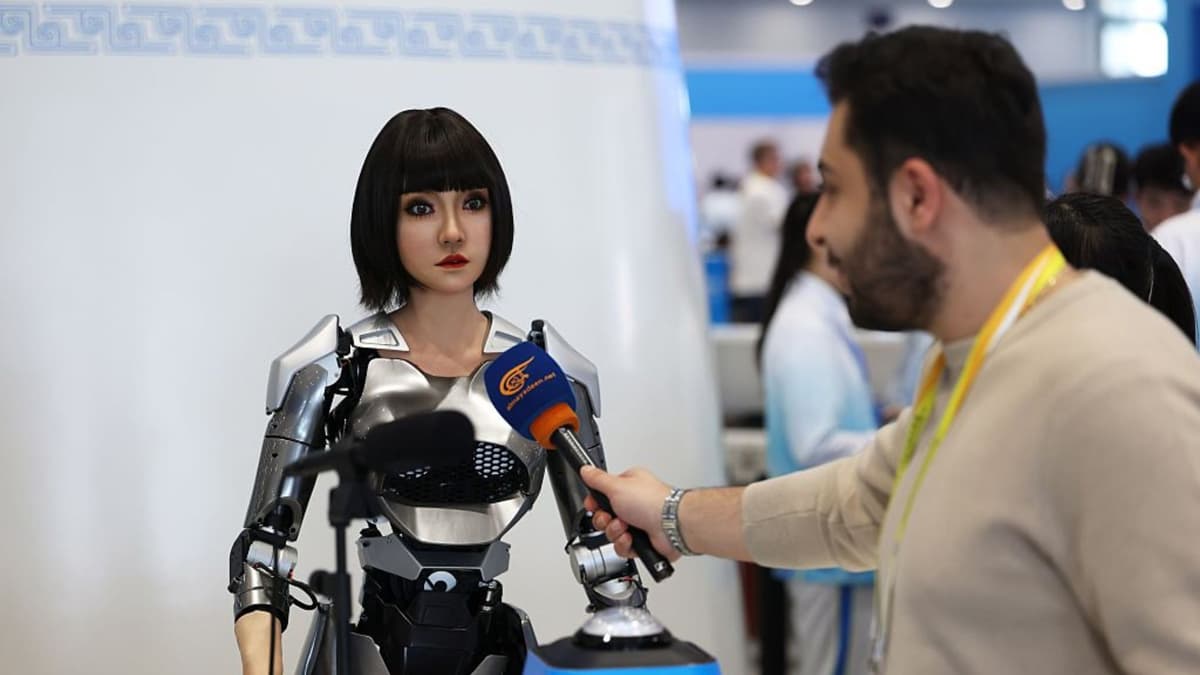 Xiao He: Robot AI China Jadi Bintang di KTT SCO 2025
