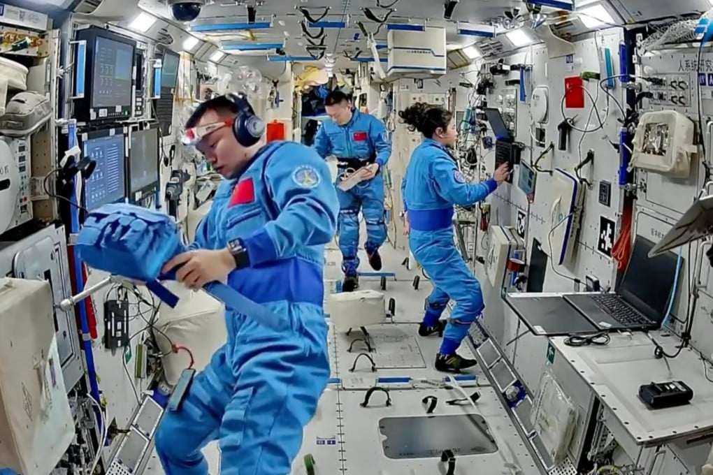 Alat Cuci Baju Mini Tanpa Deterjen dengan Ozon dan Kabut untuk Astronot