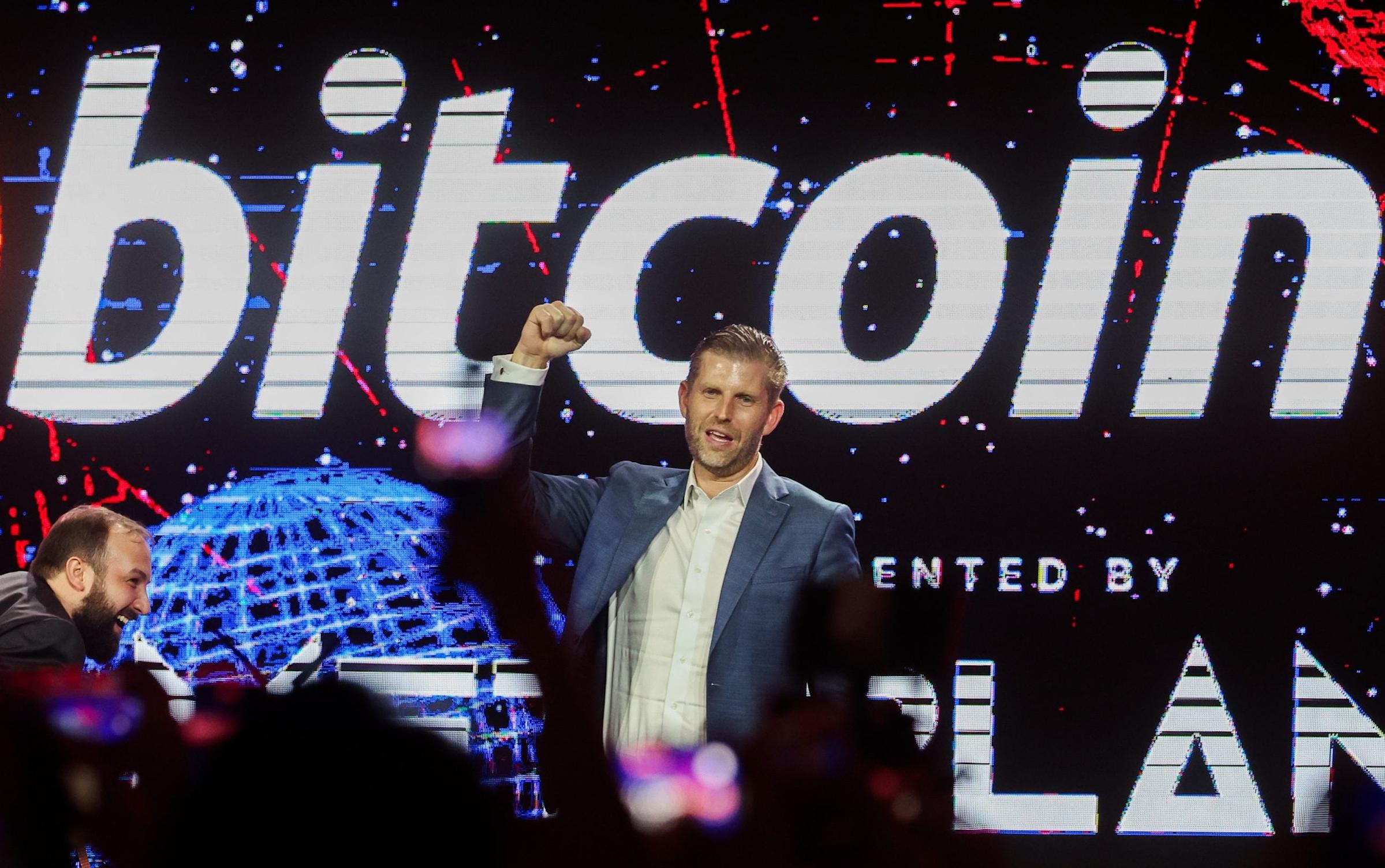 Keluarga Trump Raih Kekayaan 5 Miliar Dolar dari Bisnis Kripto Baru