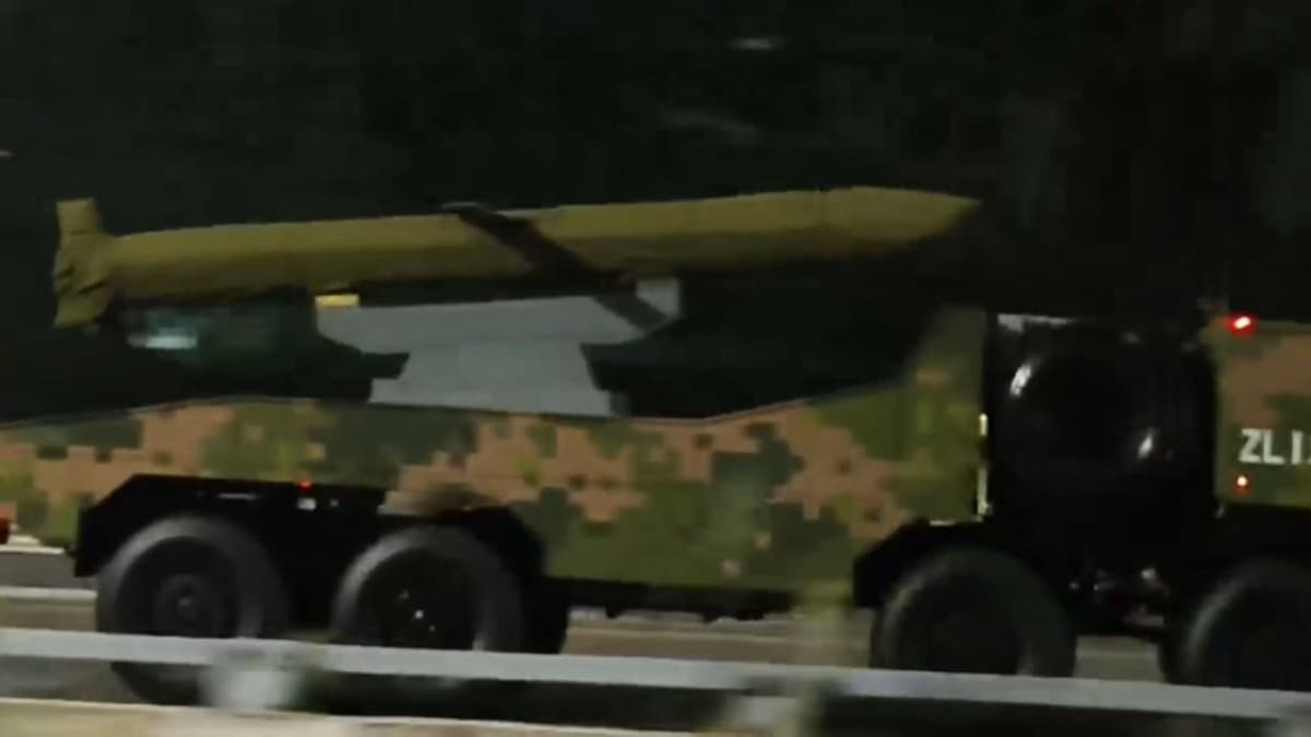 China Pamerkan Misil Hipersonik Canggih di Parade Hari Kemenangan Ke-80