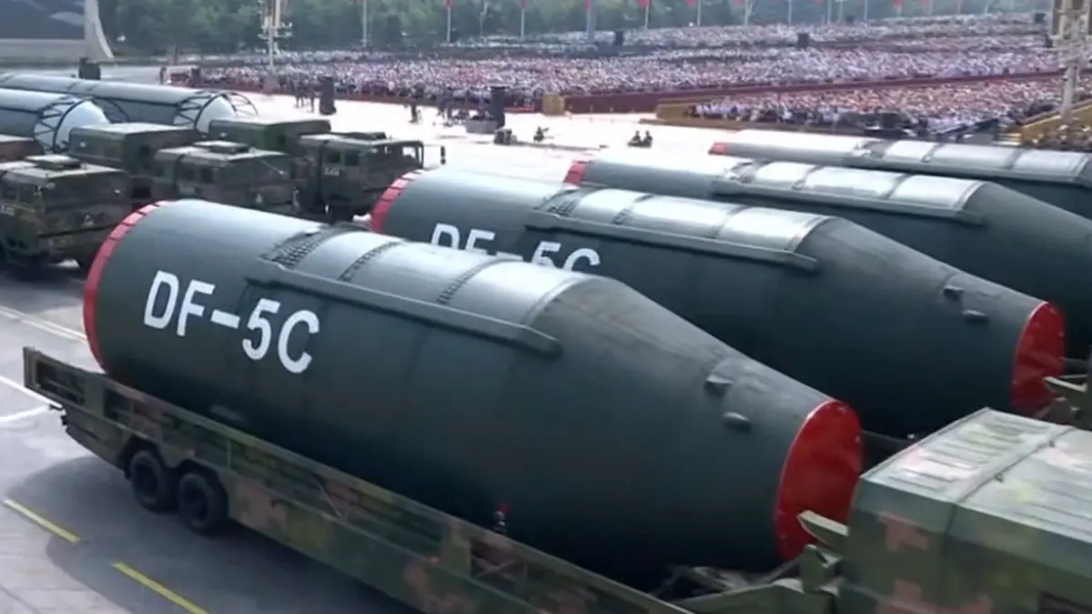 China Pamer Rudal Nuklir DF-5C Dengan Jangkauan Global di Parade Besar