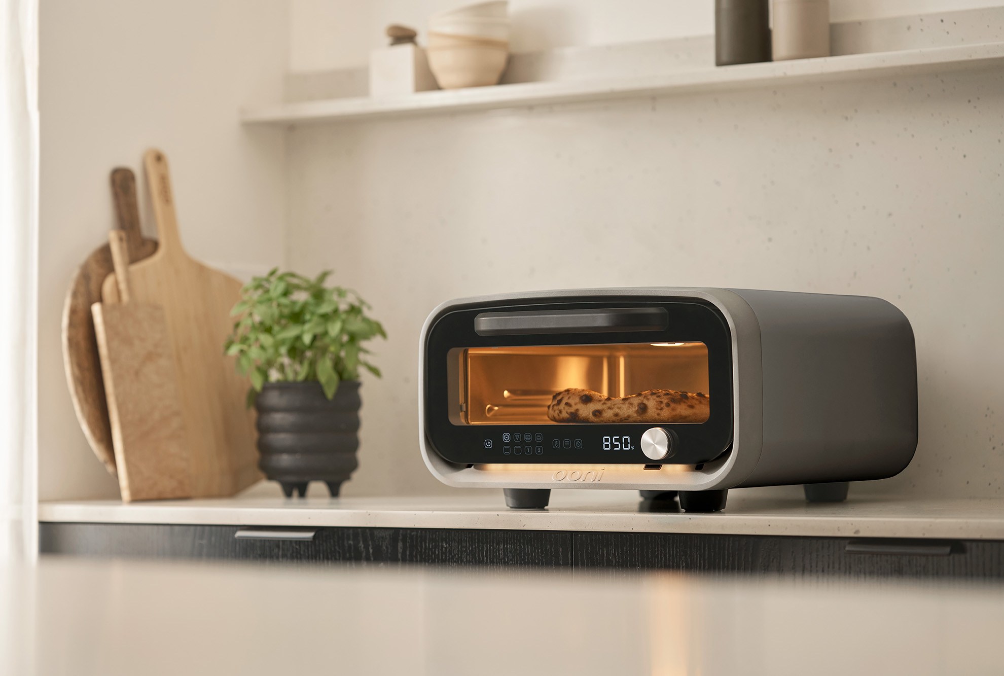 Oven Pizza Pintar Ooni Volt 2 dengan Pemanasan Adaptif untuk Pizza Sempurna