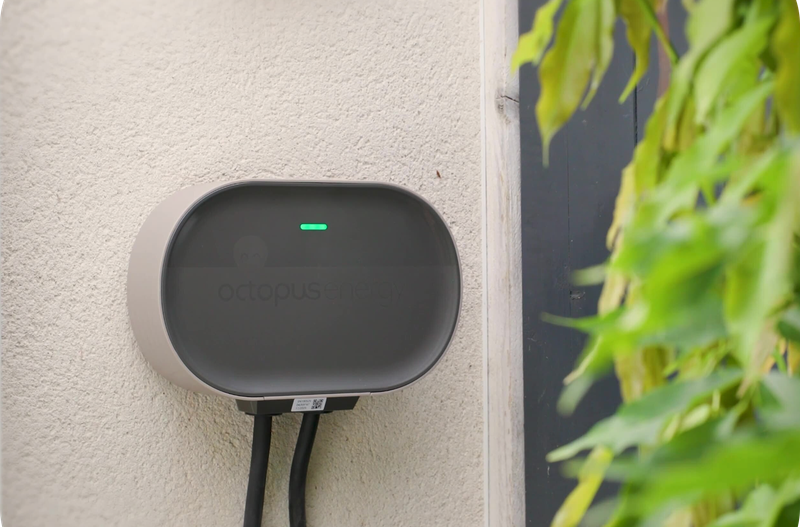 Octopus Energy Luncurkan Charger EV Hemat Biaya Terintegrasi Tarif Murah Malam Hari