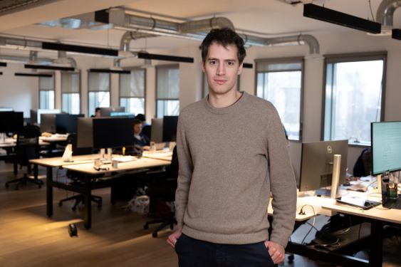 Mistral AI Capai Investasi €2 Miliar dengan Valuasi Rp 230.23 triliun ($14 Miliar) , Pesaing OpenAI dari Eropa