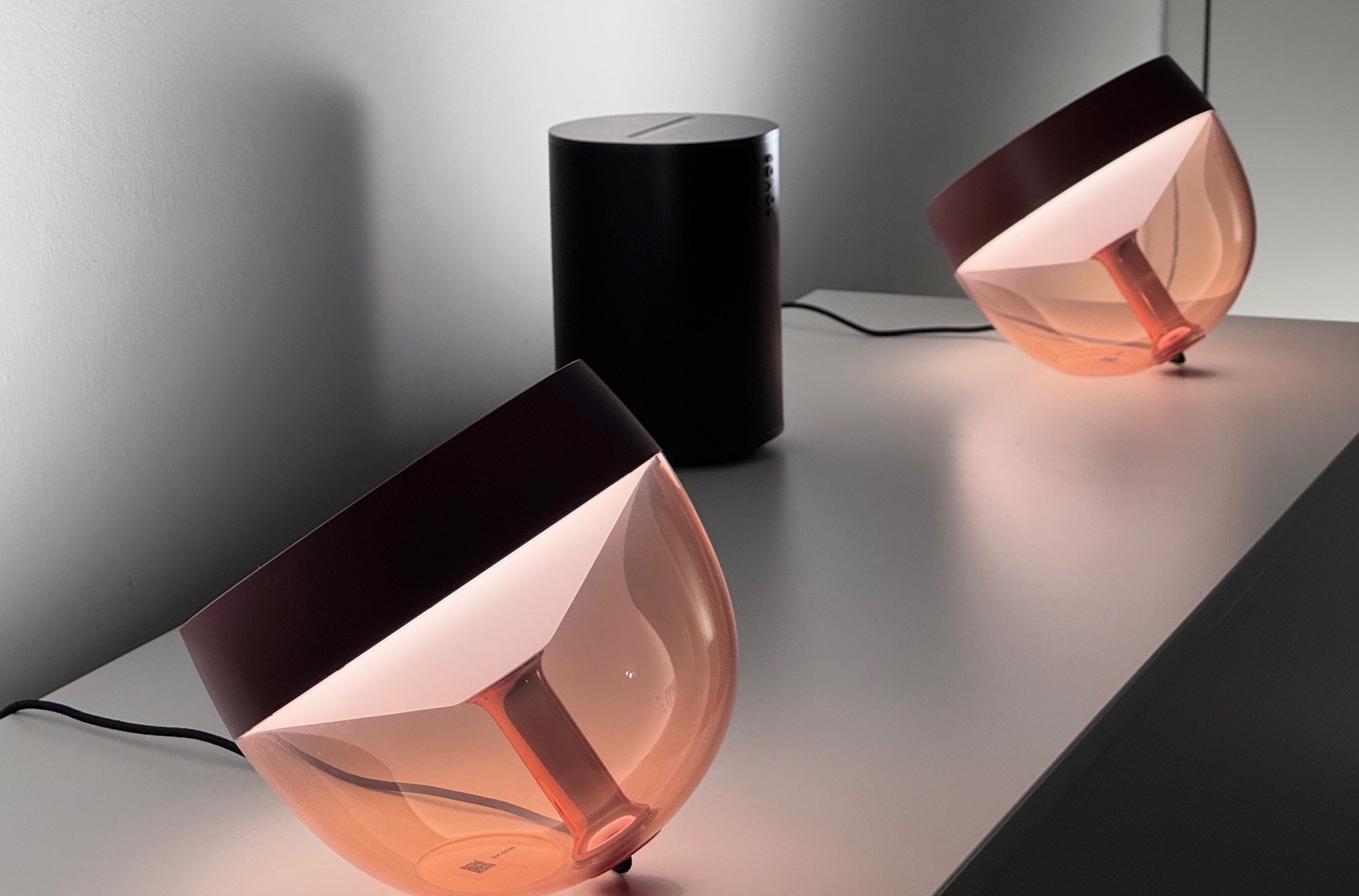 Hue dan Sonos Hadirkan Kontrol Lampu Pintar Lewat Suara Tanpa Cloud