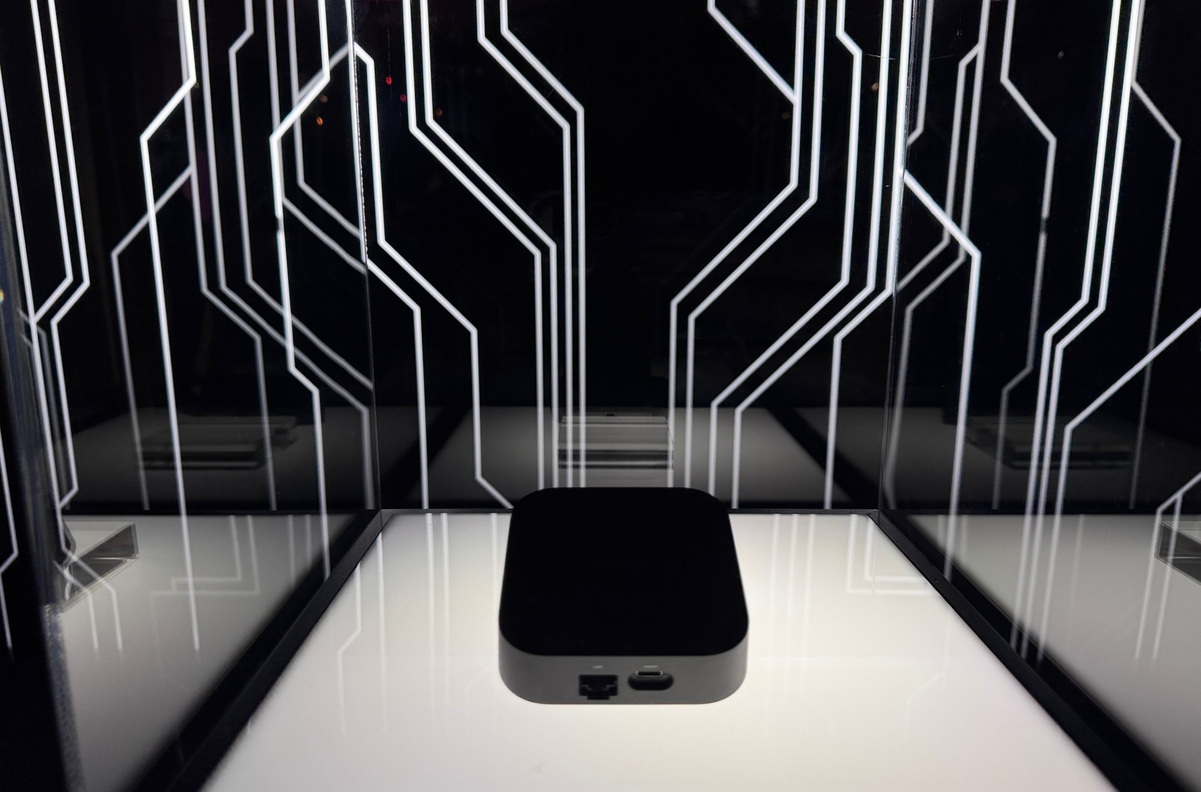 Philips Hue Ubah Lampu Jadi Sensor Gerak Canggih dengan MotionAware