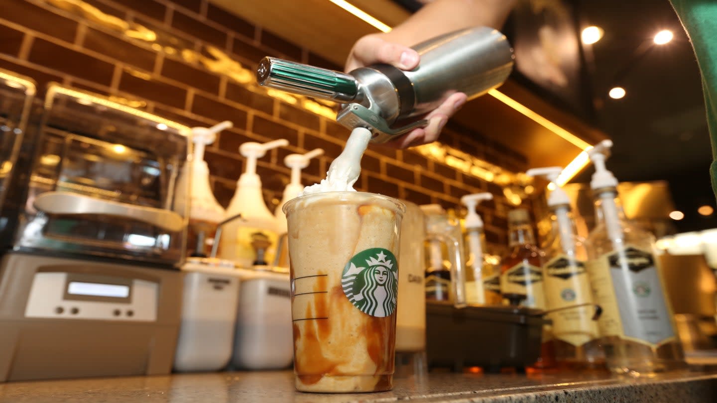 Starbucks Gunakan AI NomadGo untuk Otomatisasi Penghitungan Stok di Amerika Utara