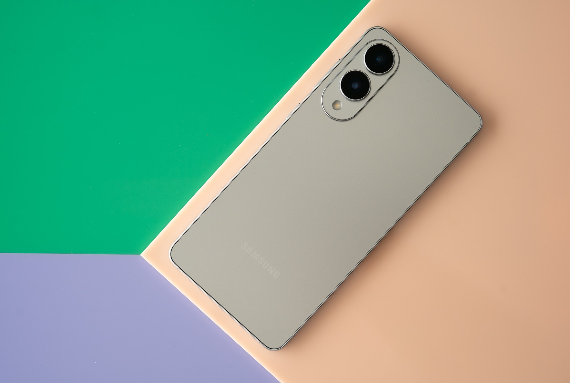 Samsung Galaxy S25 Edge: Ponsel Ultra-Tipis dengan Performa Tangguh dan Harga Diskon