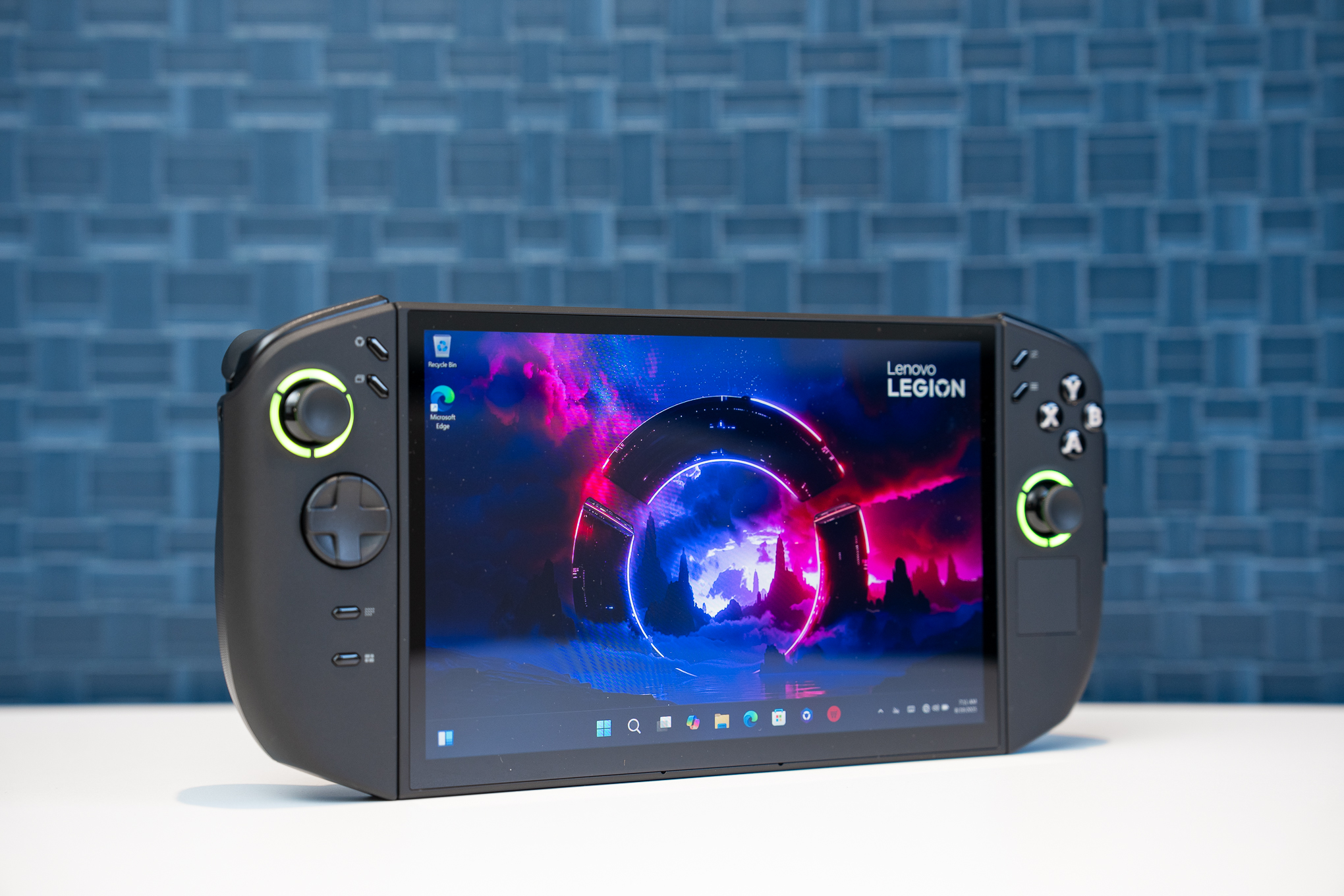 Lenovo Legion Go 2: Handheld Gaming PC Baru dengan Layar OLED dan Harga Lebih Mahal