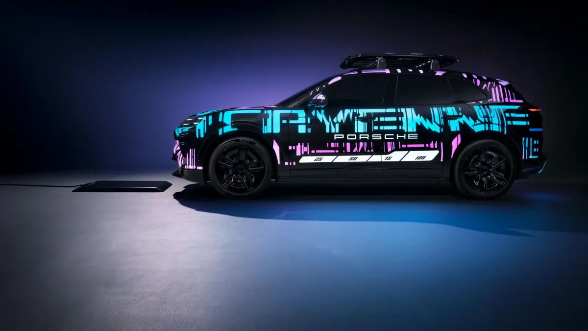 Porsche Hadirkan Pengisian Mobil Listrik Nirkabel untuk Cayenne EV 2026