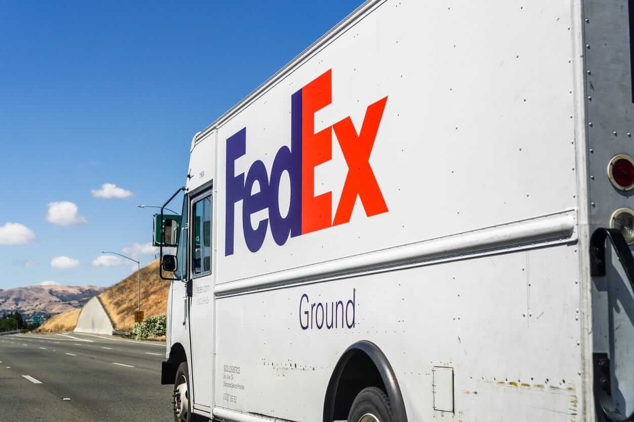 Kinerja Saham FedEx Menurun, Tapi Analis Masih Optimis ke Depan