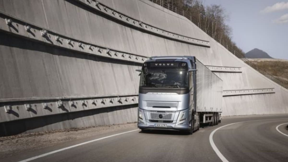 Volvo Luncurkan Mesin Stop/Start Otomatis untuk Hemat Bahan Bakar Truk Berat