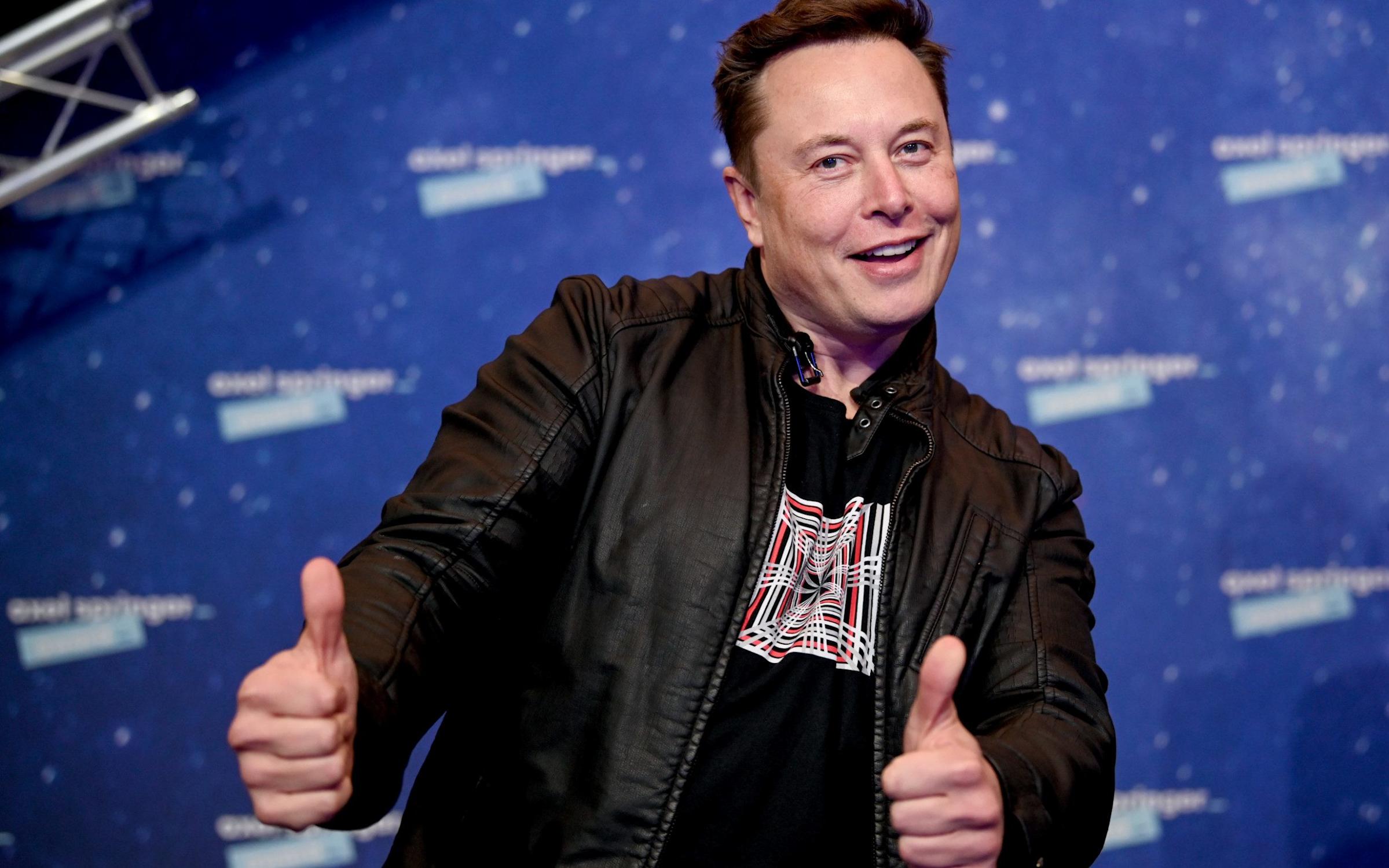 Tesla Janjikan Hadiah Triliunan untuk Elon Musk Capai Target Ambisius