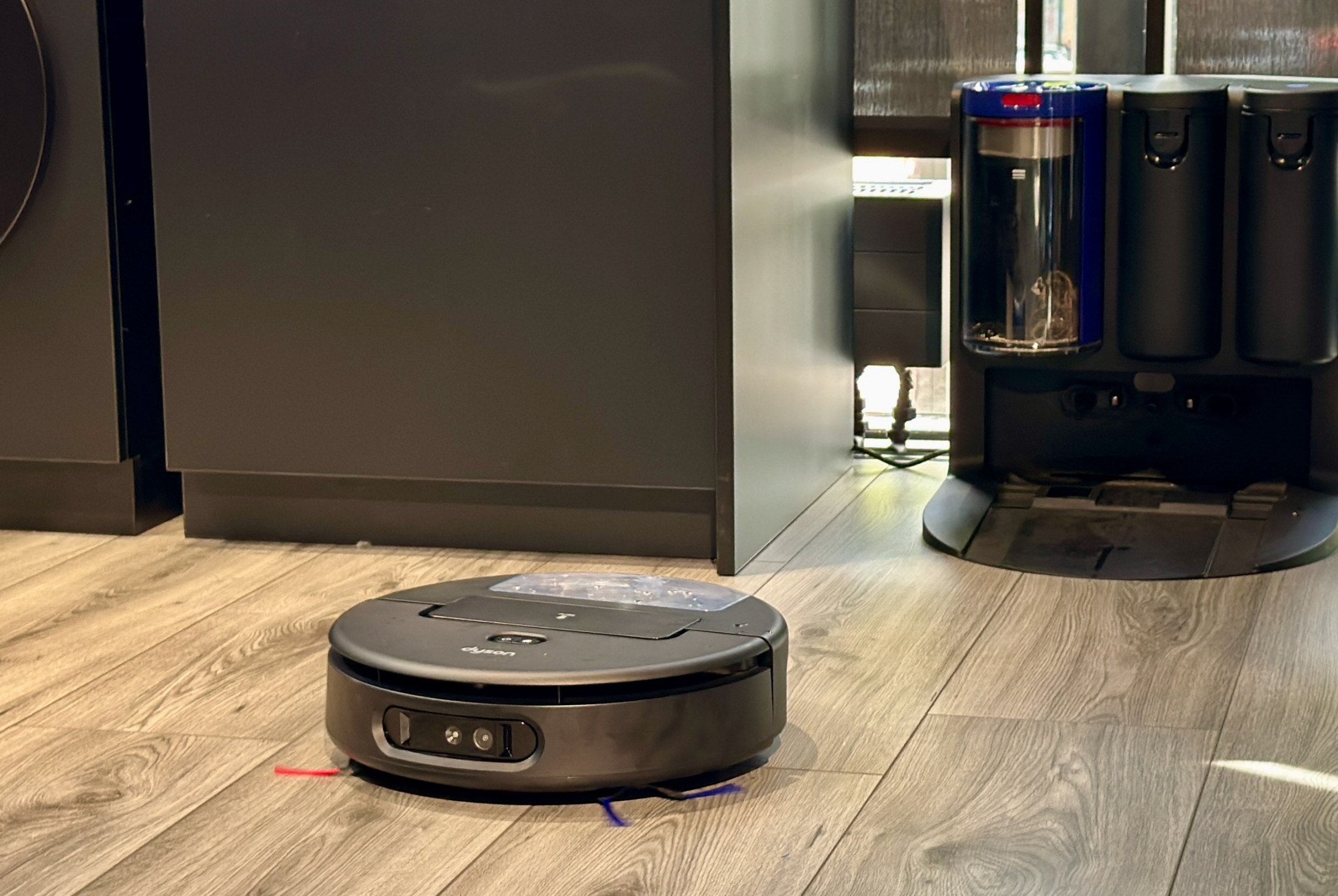 Dyson Spot+Scrub Robot Vacuum-Mop: Inovasi atau Hanya Iterasi?